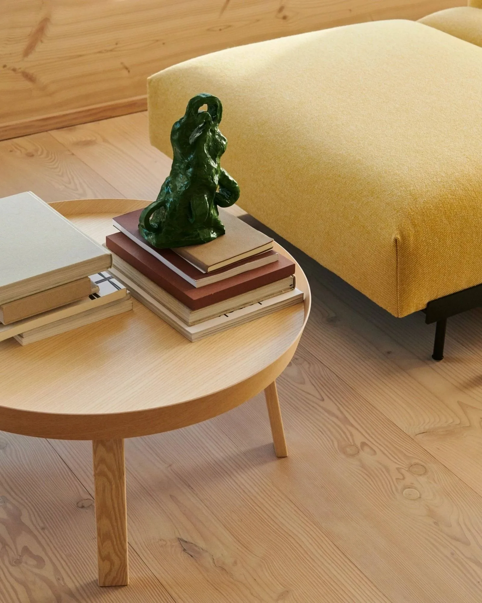 Around bord stort, Oak Muuto