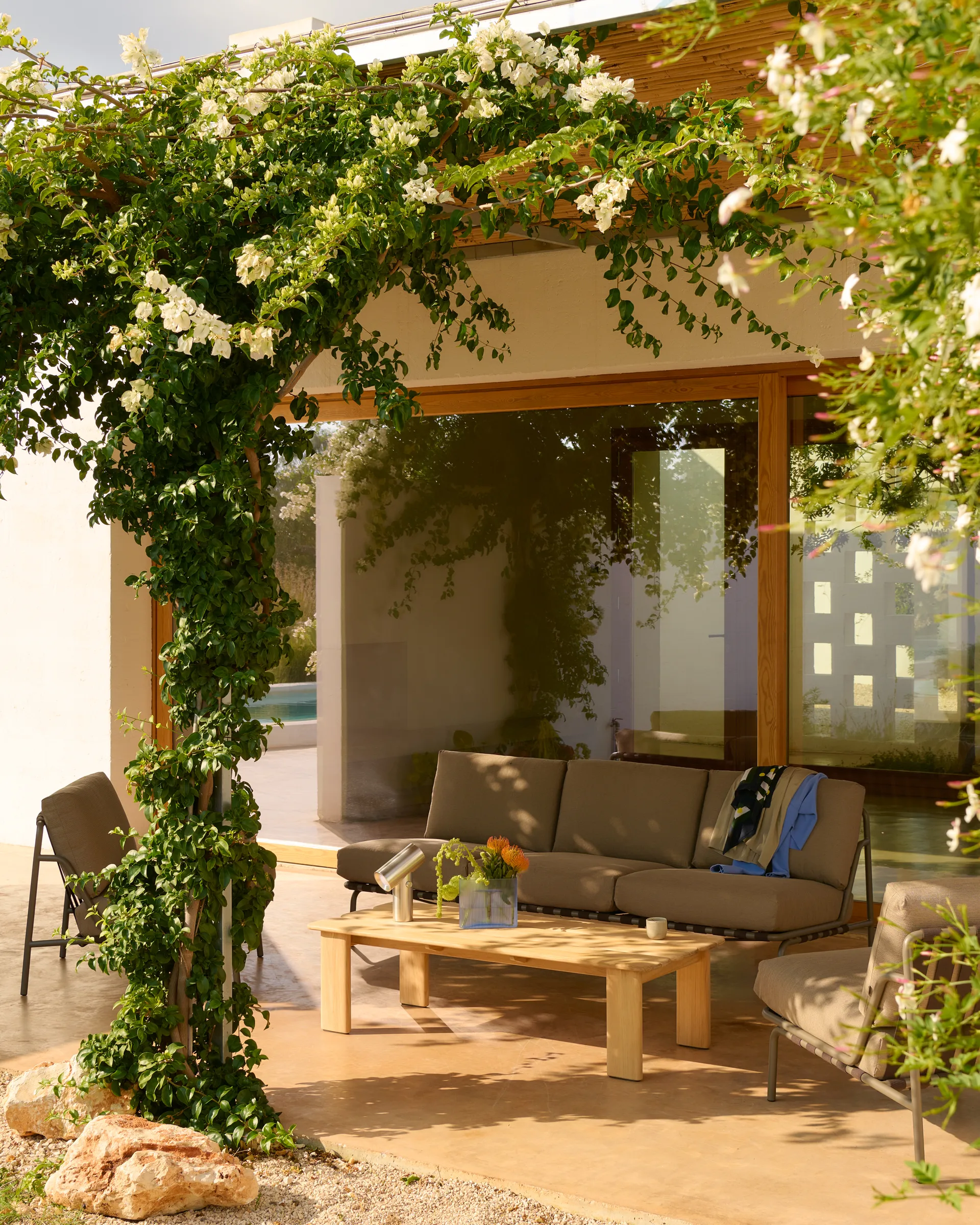 Assemble sofabord, Teak, 135x55 cm Muuto