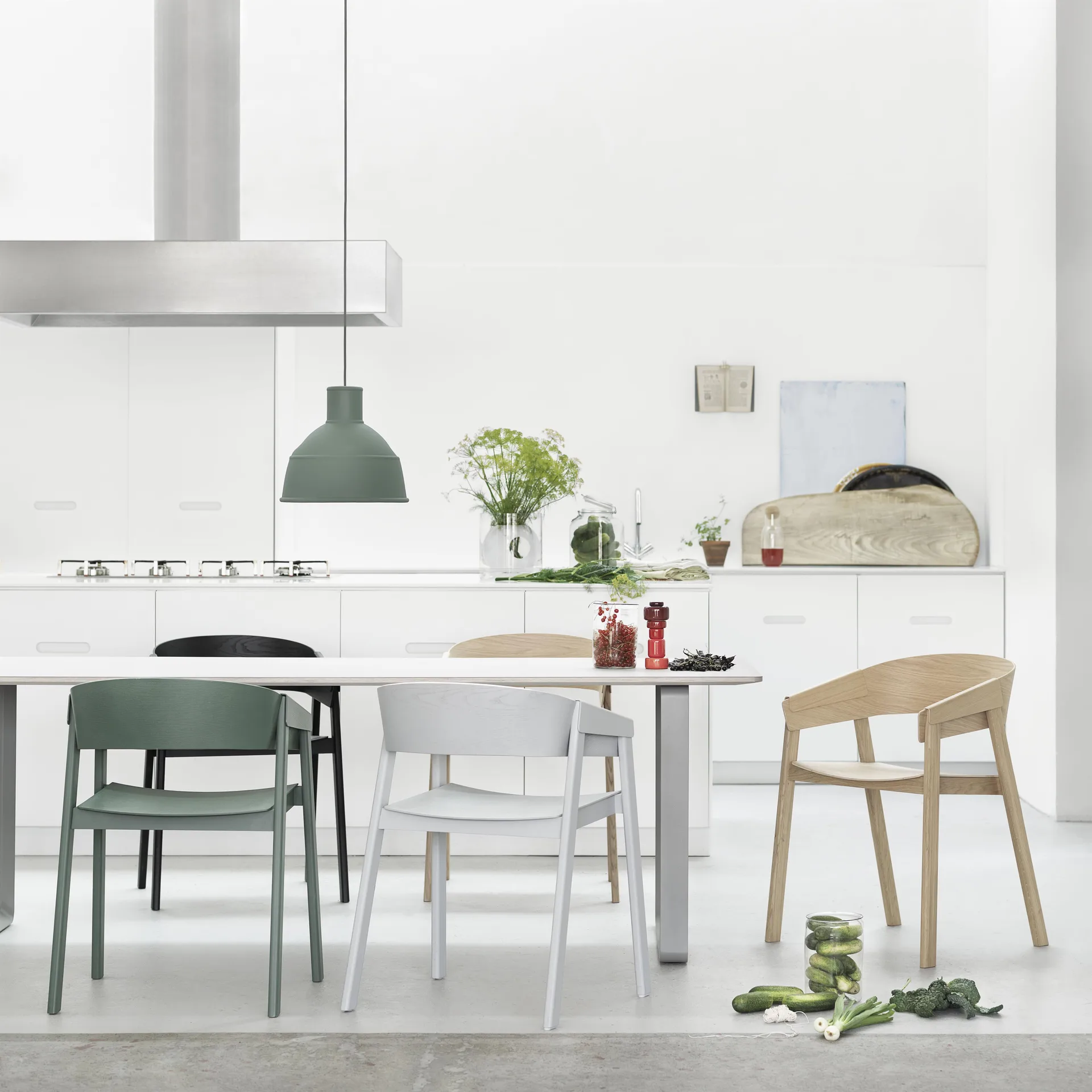 Cover Stol, egetræ Muuto