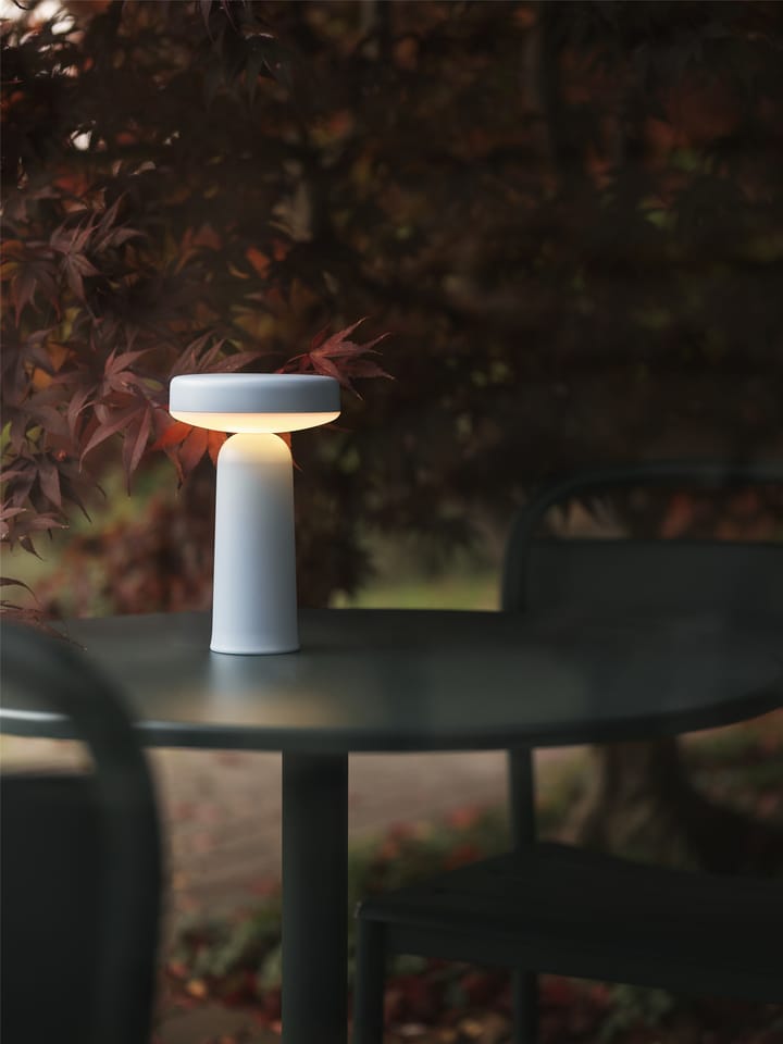 Ease portabel bordlampe 21,5 cm, Light blue Muuto
