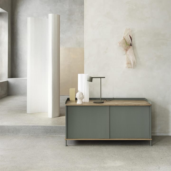 Enfold sidebord, lavt 125x45x63 cm, egetræ, grøn Muuto