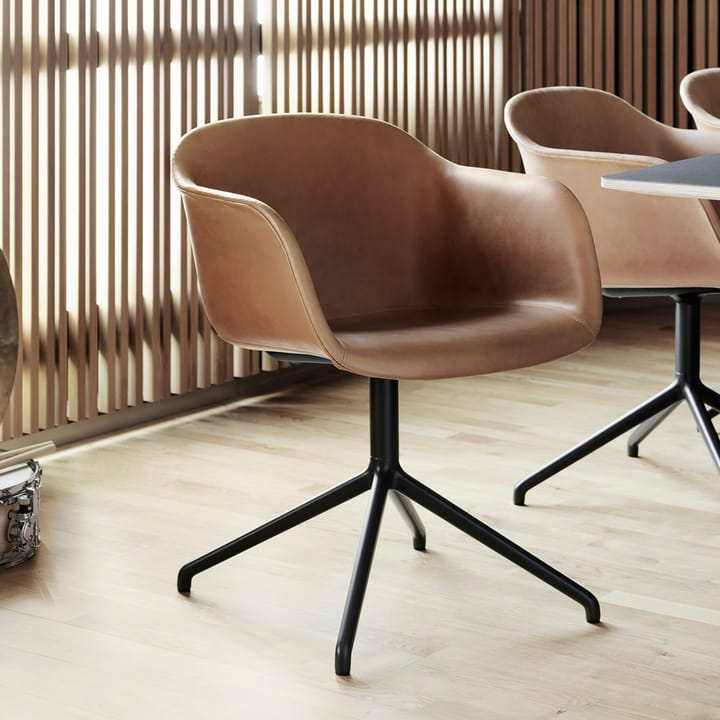 Fiber armchair drejebase med retur kontorsstol, dusty green, grønt understel Muuto