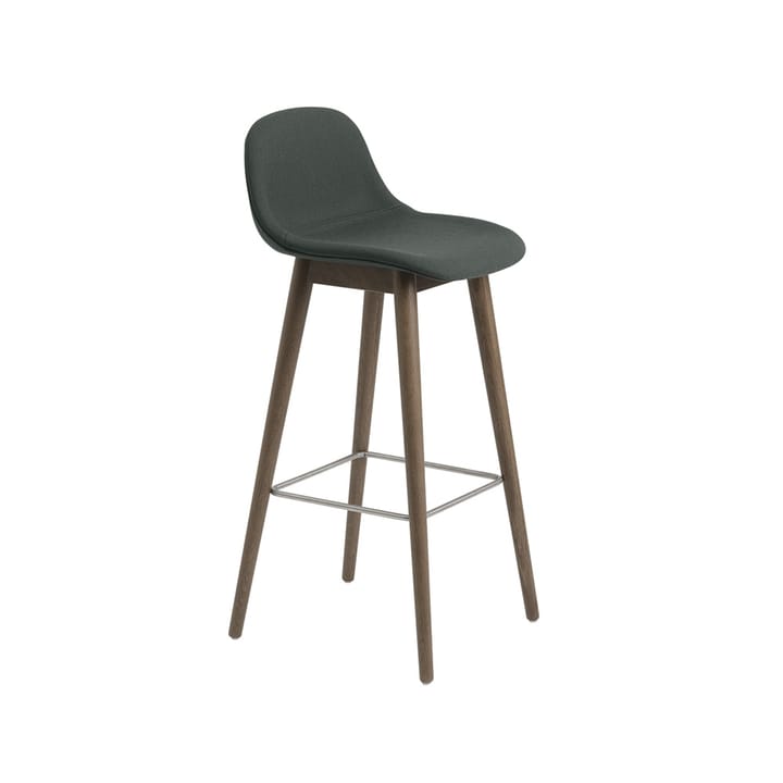 Fiber barstol med ryglæn - stof Twill Weave 990 dark green, brunbejdsede egetræsben, lav - Muuto