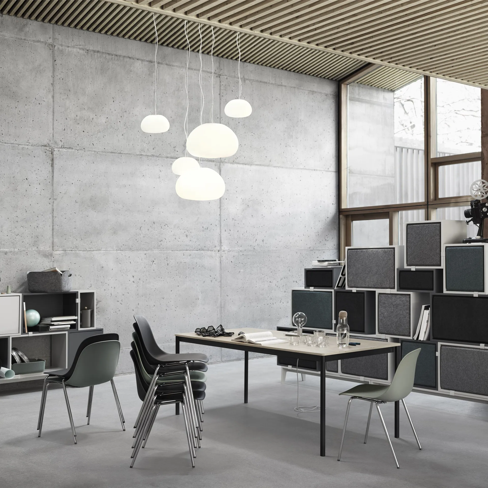 Fluid loftlampe, stor Muuto