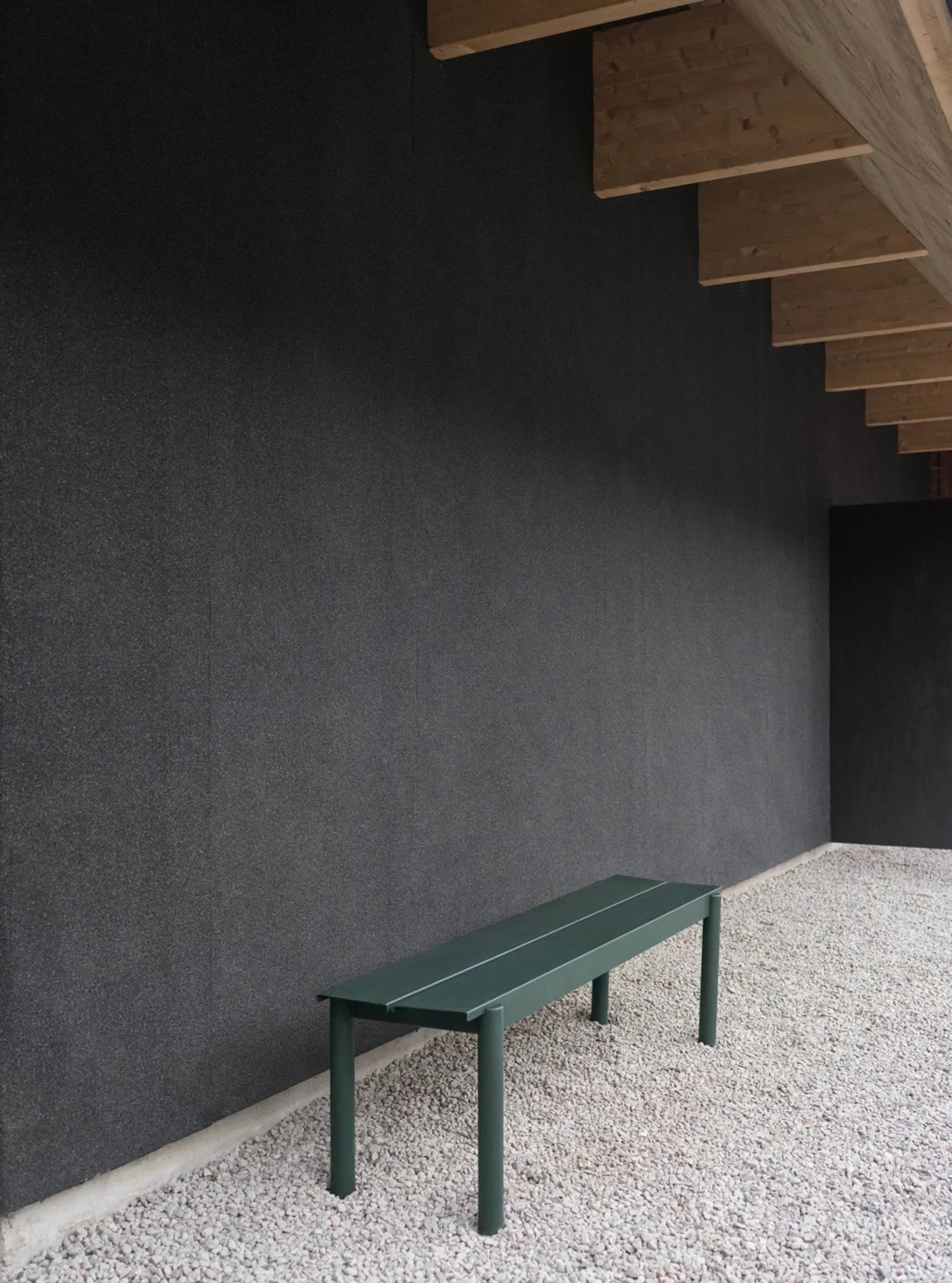 Linear steel bench bænk 170x34 cm, Dark green Muuto