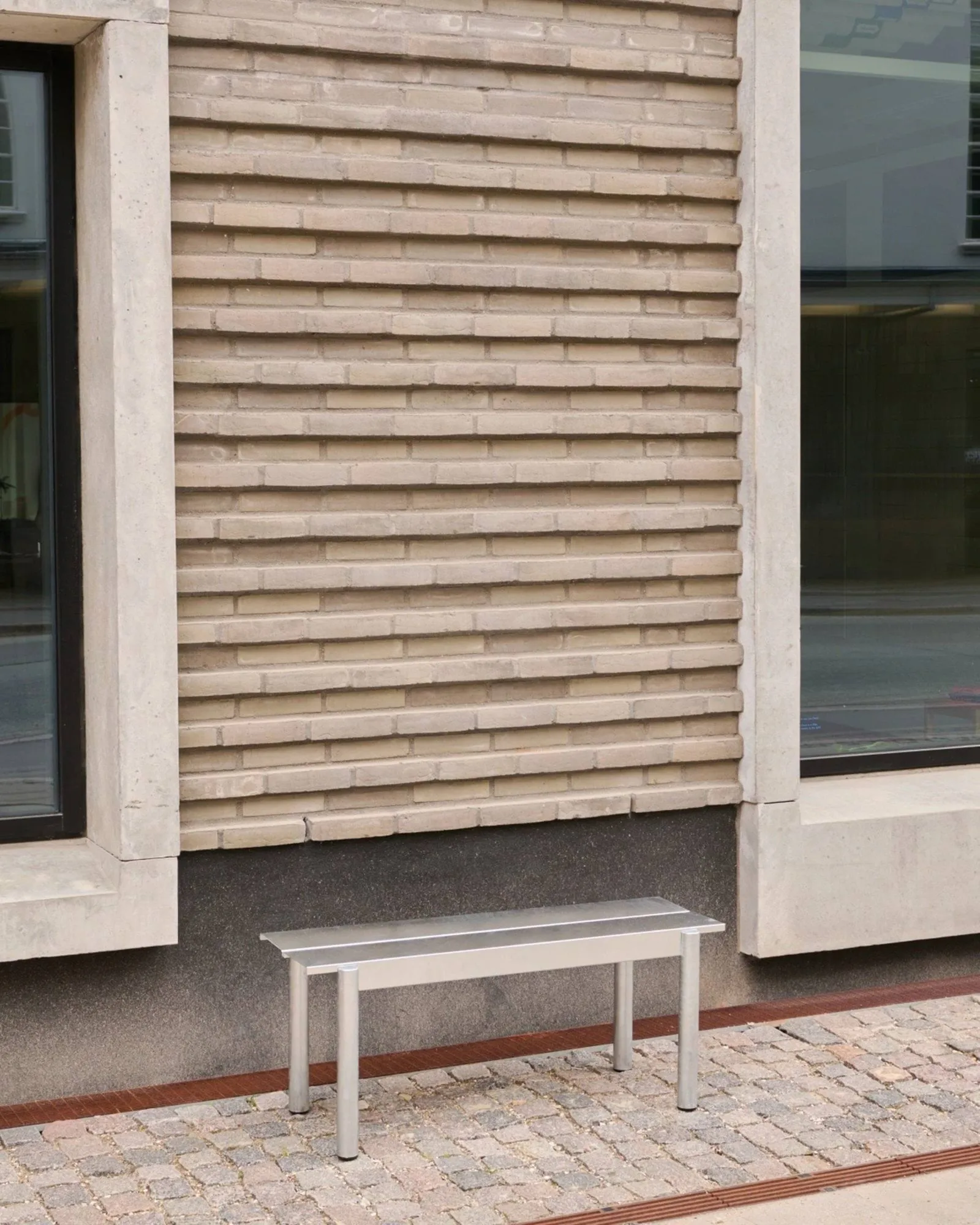 Linear steel bench bænk 170x34 cm, Warm galvanized steel Muuto