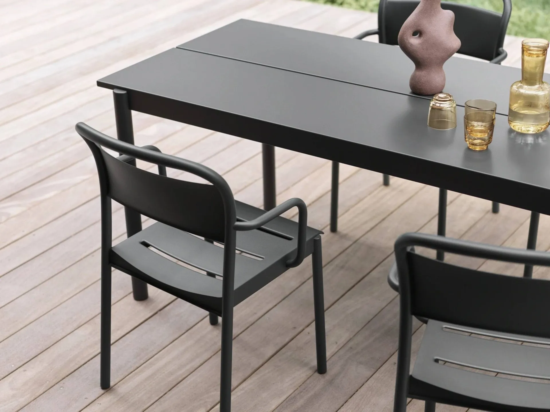 Linear steel table bord 220x90 cm, Black (RAL 7021) Muuto