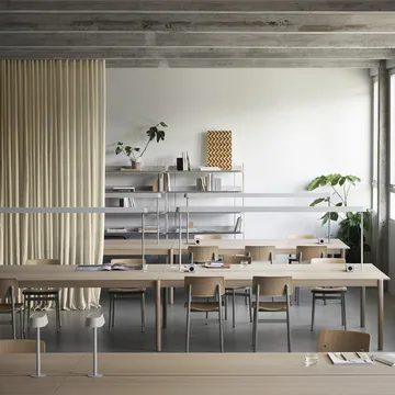 Linear System bord 142x240 cm - White laminate-White ABS/Oak - Muuto