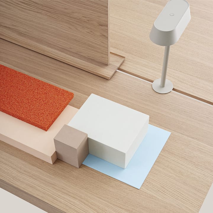 Linear System skærm, Oak 125 cm Muuto