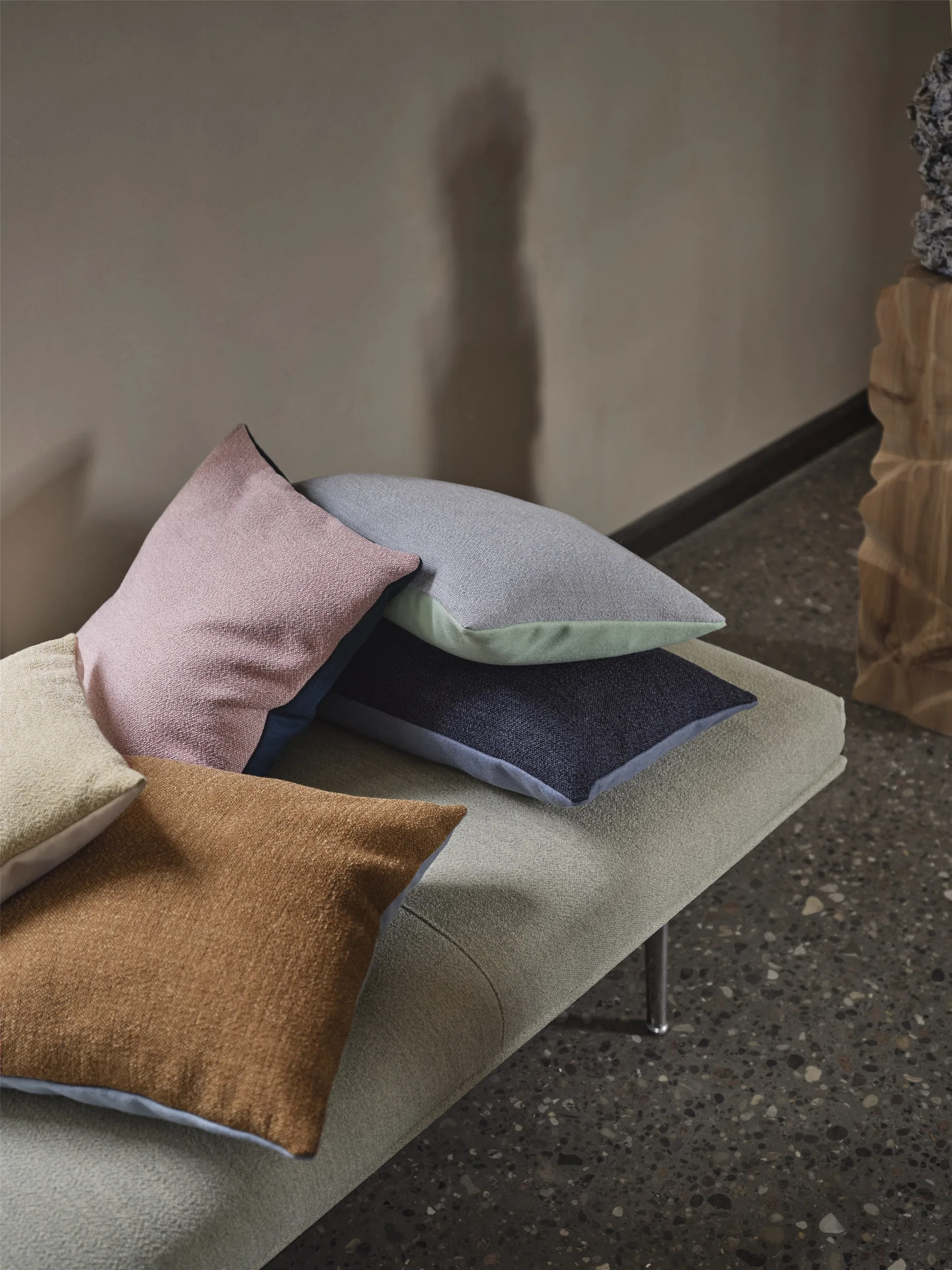 Mingle pude 45x45 cm, Copper Brown/Light Blue Muuto