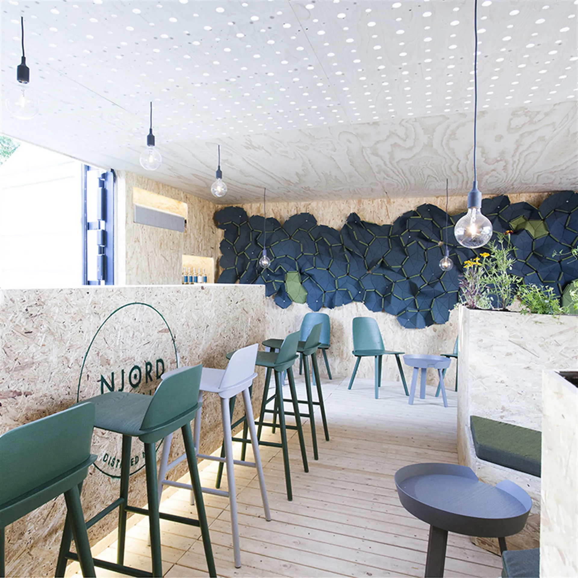 Nerd barstol 75 cm, mörkgrøn Muuto