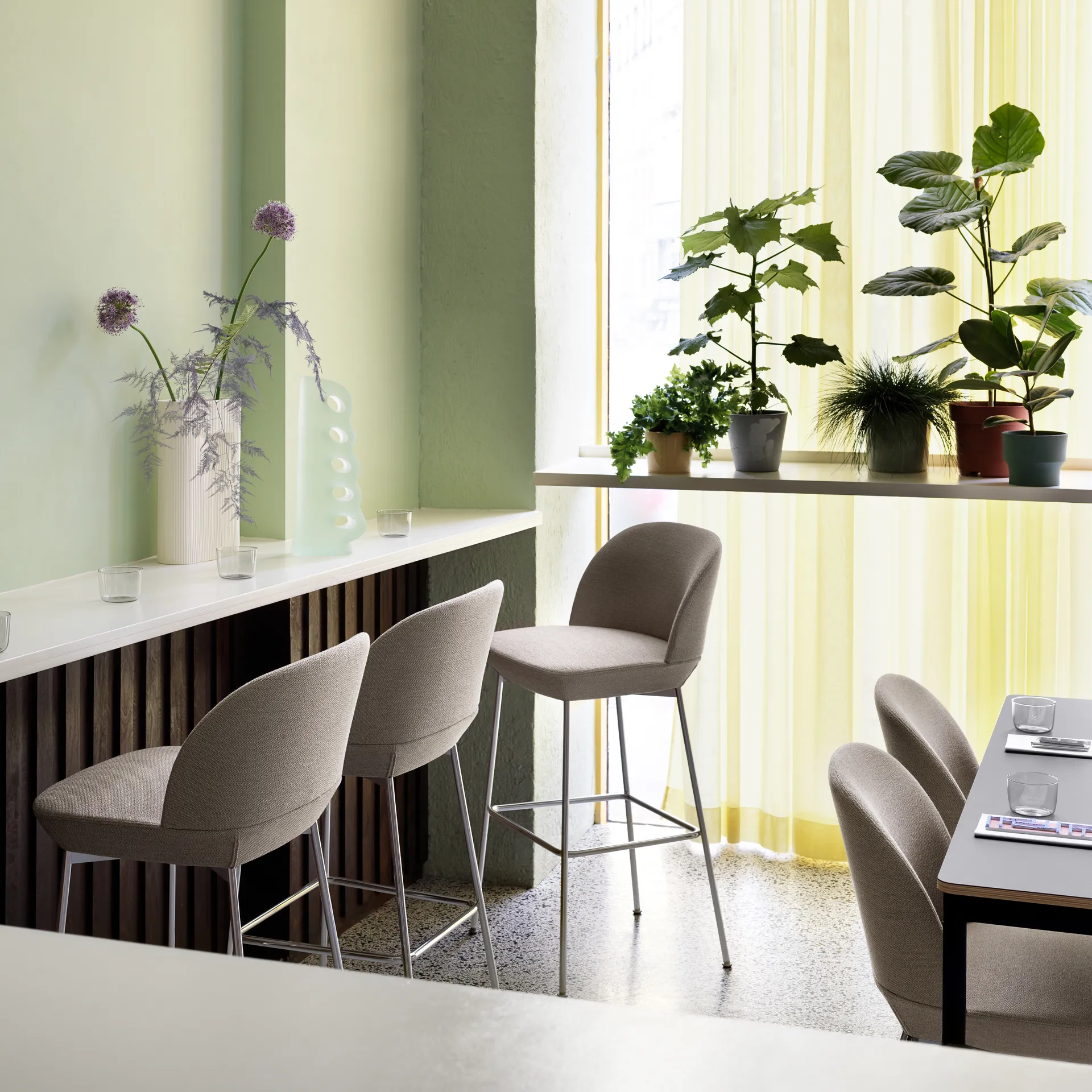 Oslo barstol forkromede ben, Ocean 32 Muuto