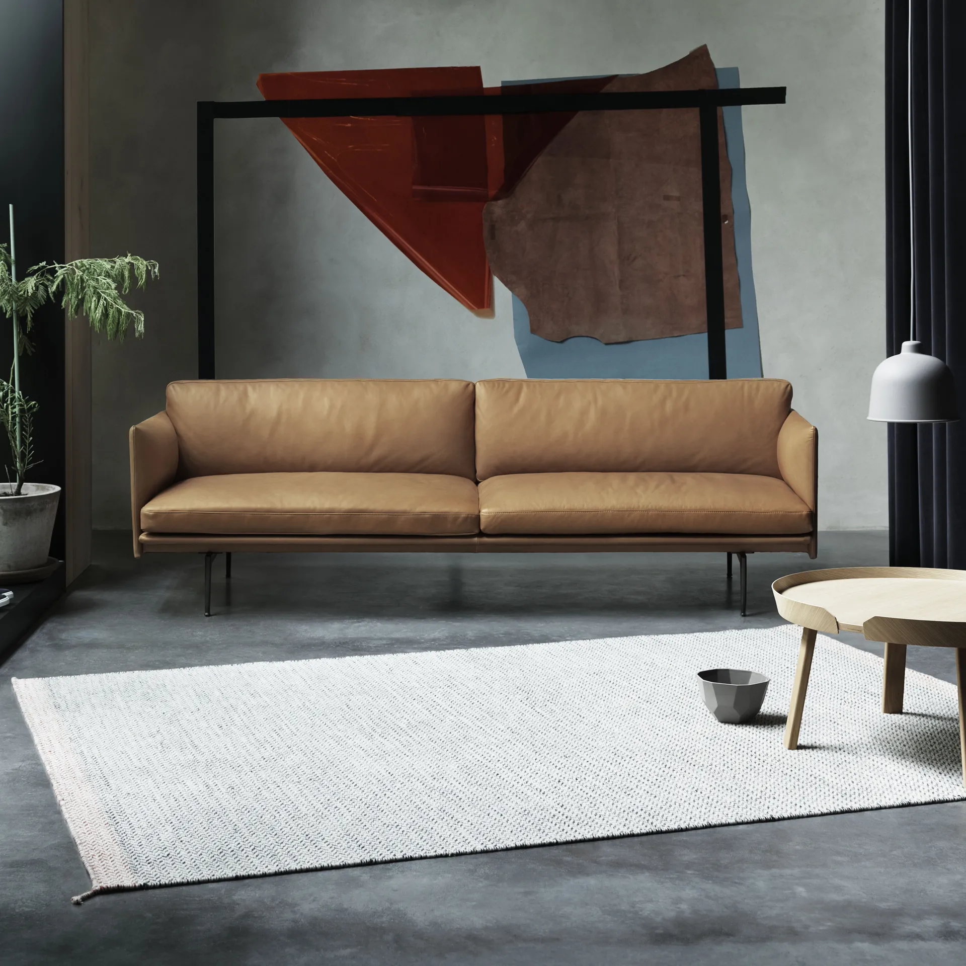 Outline sofa 3-pers. læder, Cognac, sorte ben Muuto