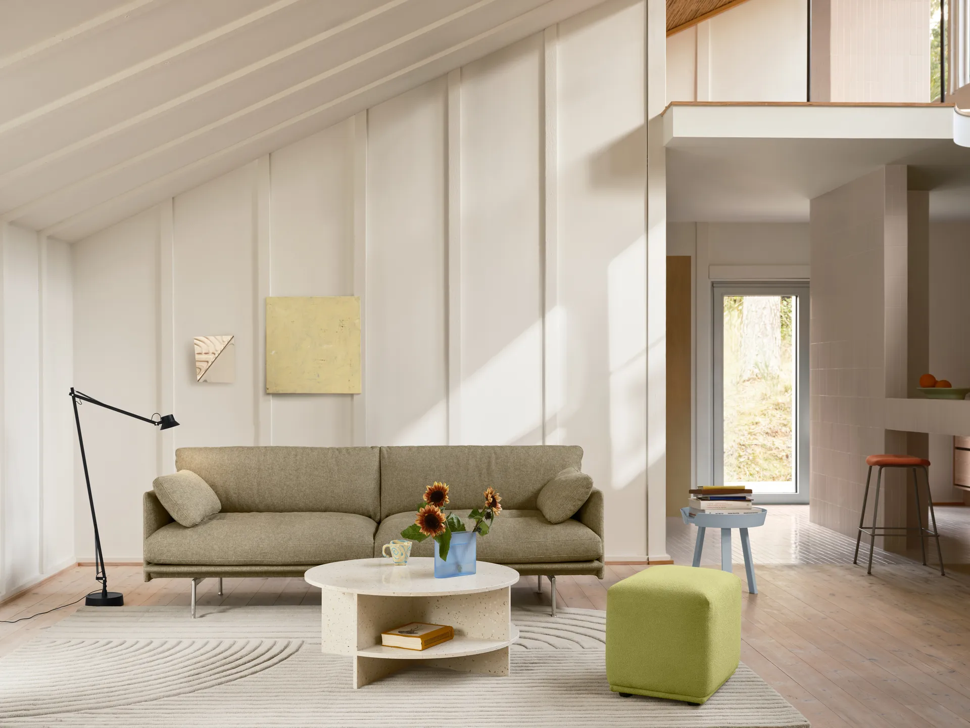 Outline Soft sofa, Clay 15-aluminiumsben, 3-personers sofa Muuto