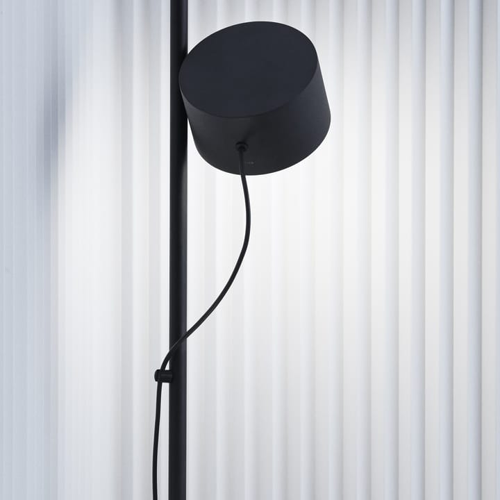 Post magnetisk ledningsbeslag til gulvlampe, Sort Muuto