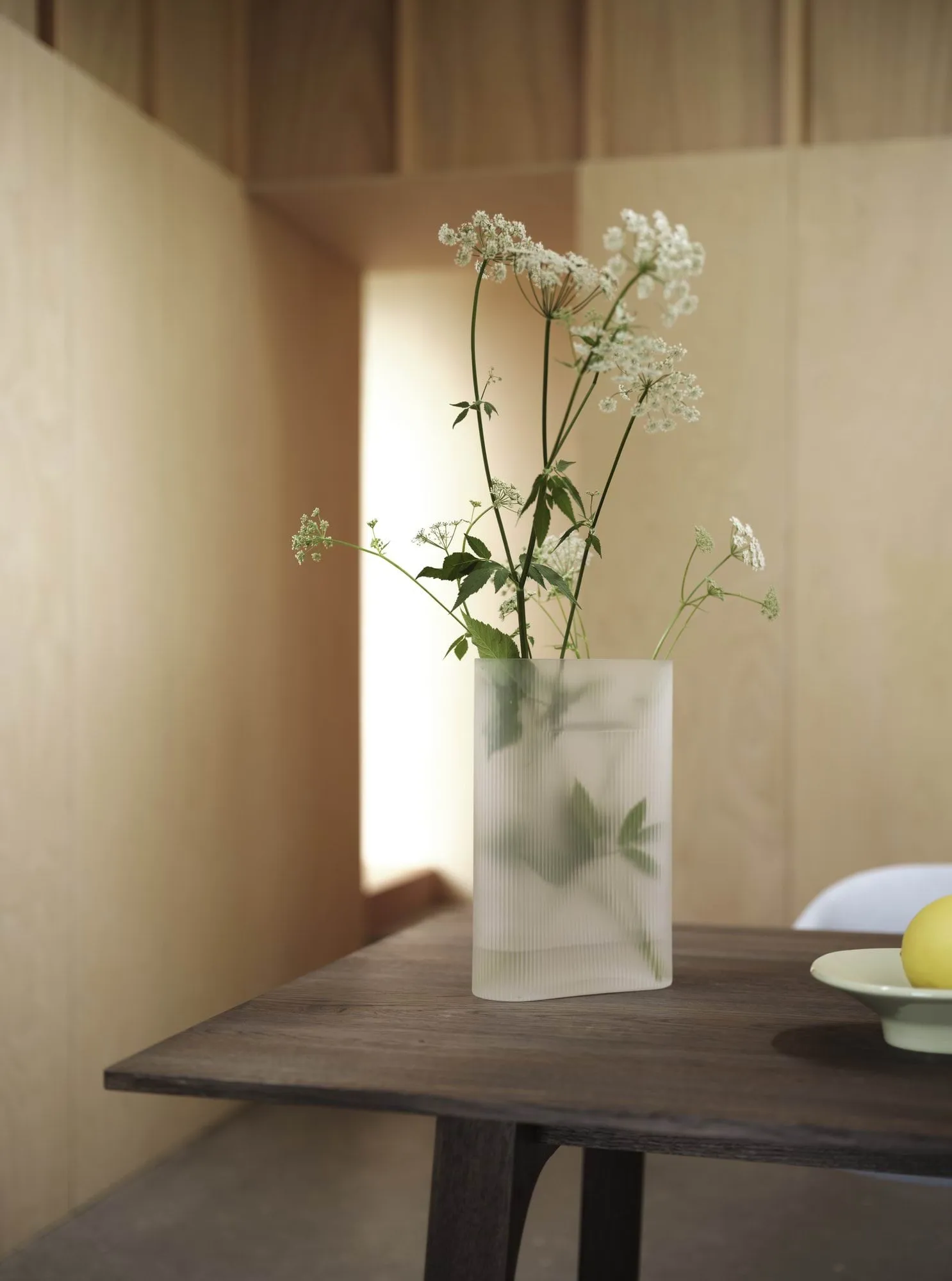Ridge vase matteret glas 48,5 cm, Light orange Muuto