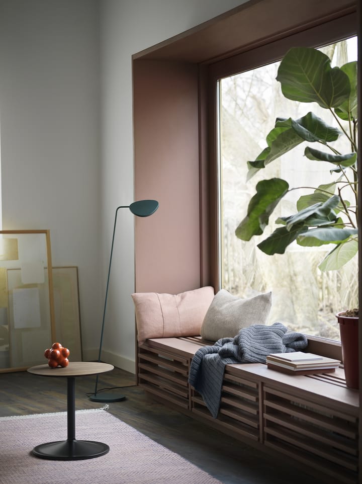 Soft sidebord 40 cm, Solid smoked oak/Black Muuto