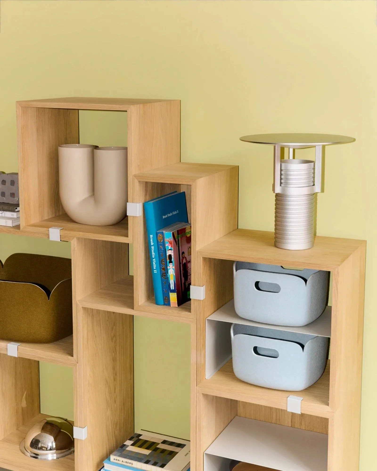 Stacked 2.0 hyldesystem med rygskive, small, eg Muuto