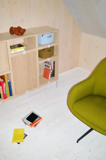 Stacked 2.0 hyldesystem med rygskive, small - eg - Muuto