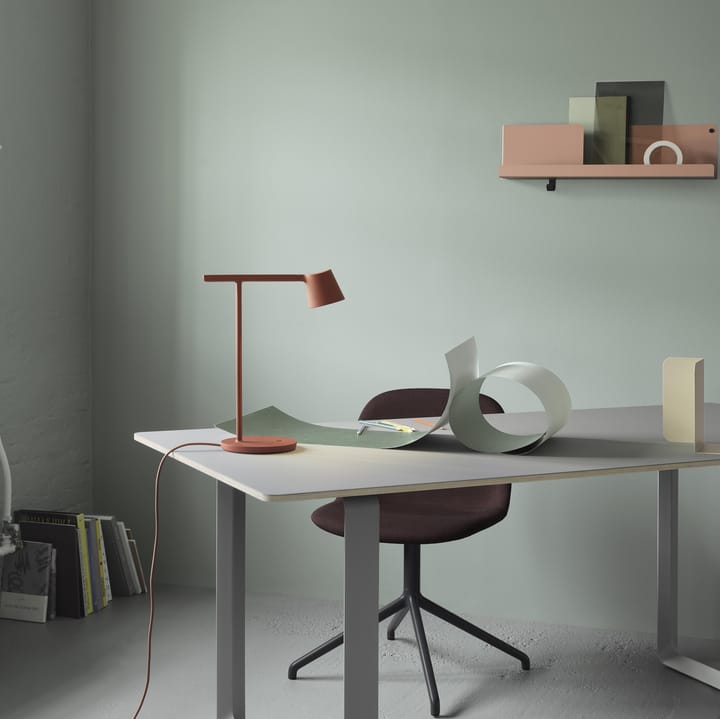Tip bordlampe, kobber brun Muuto