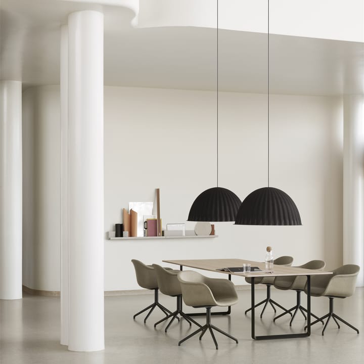 Under the bell loftslampe Ø 82 cm, Sort Muuto