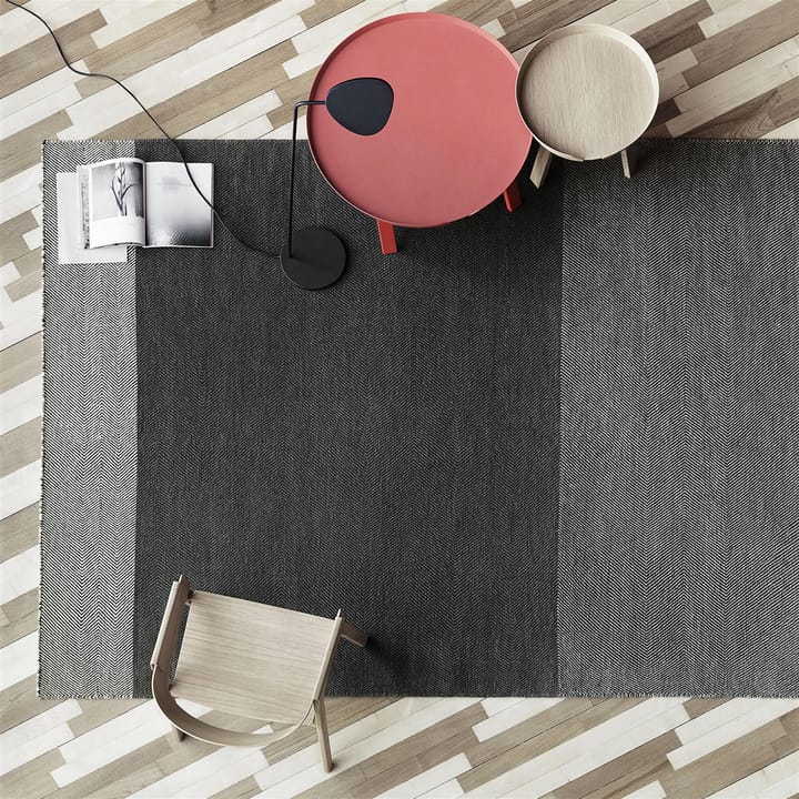 Varjo tæppe 200 x 300 cm, mørkegrå Muuto
