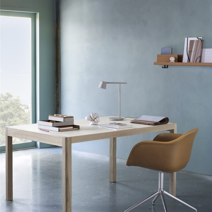 Workshop spisebord, Black linoleum/Black 140x92 cm Muuto