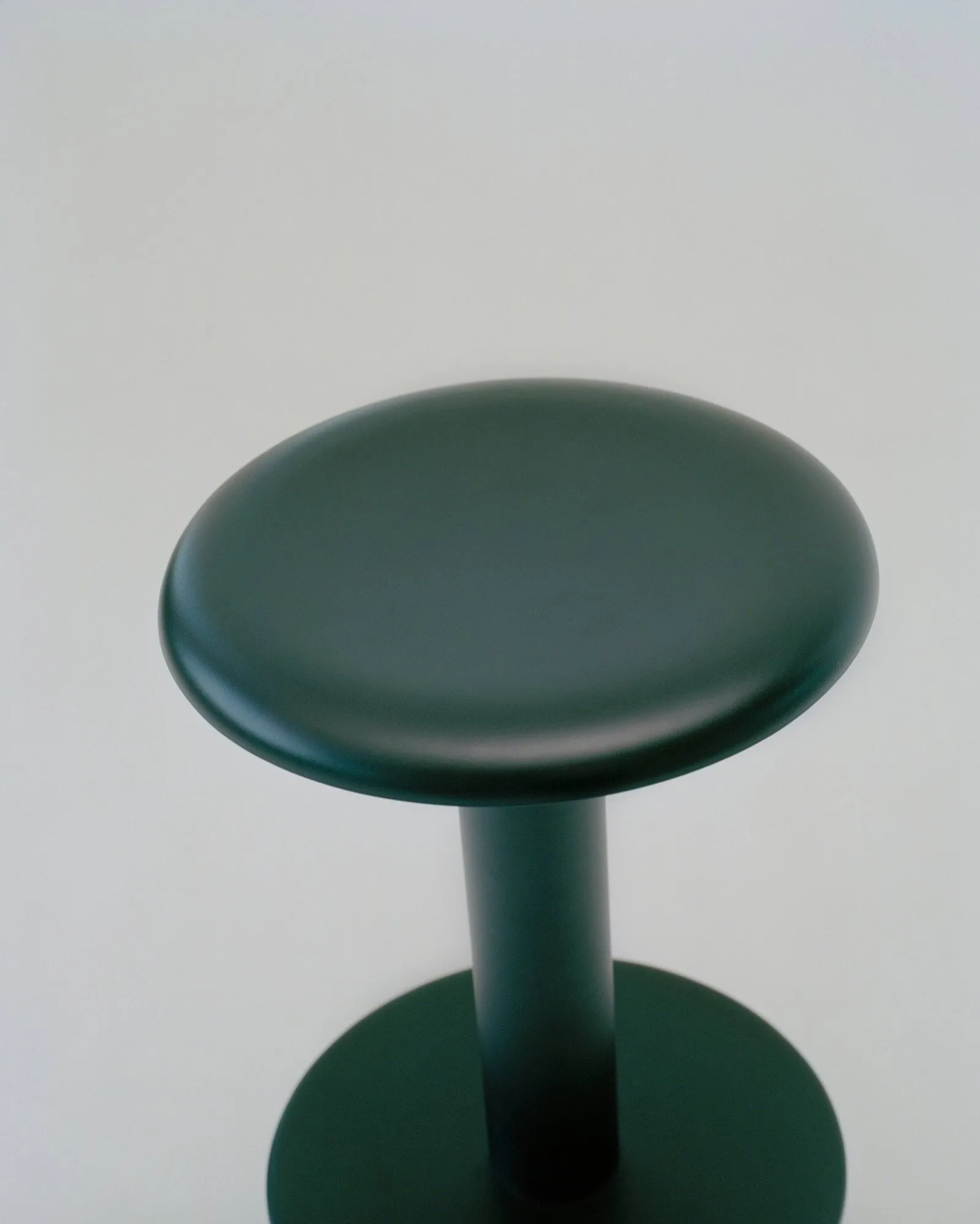 Coupe skammel, Black, Ø40x46 cm New Works