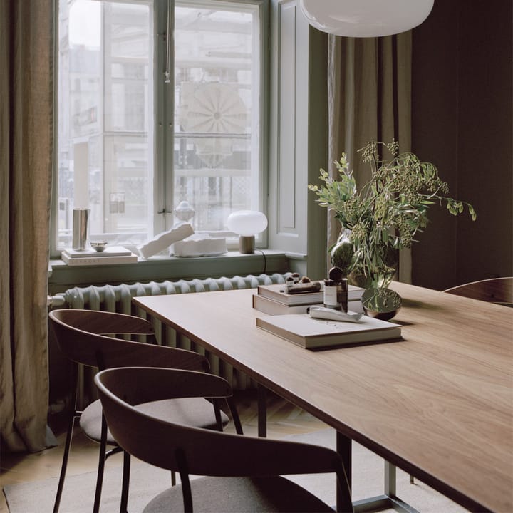Florence spisebord rektangulært, walnut, sort stel New Works