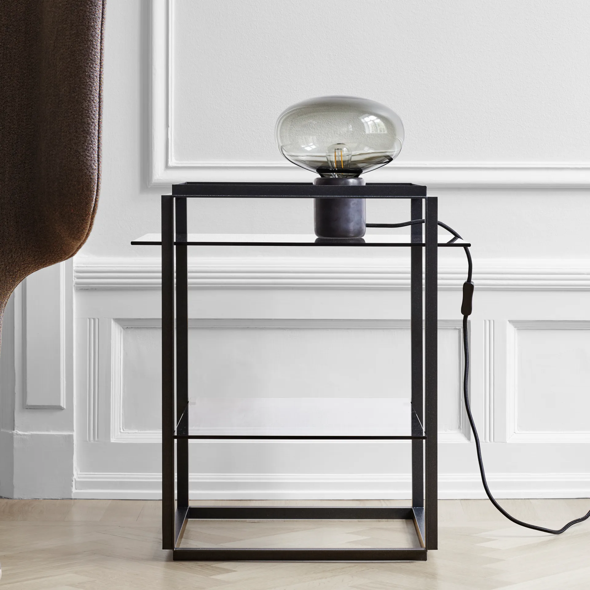 Karl-Johan bordlampe, Black marquina/Smoked glass New Works
