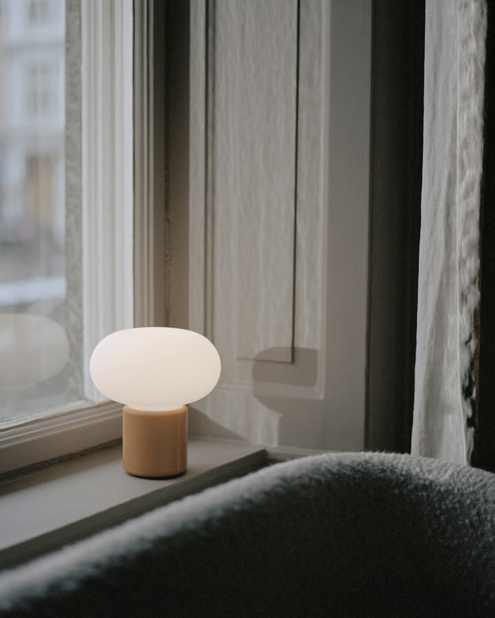 Karl-Johan bordlampe bærbar, Ochre yellow New Works