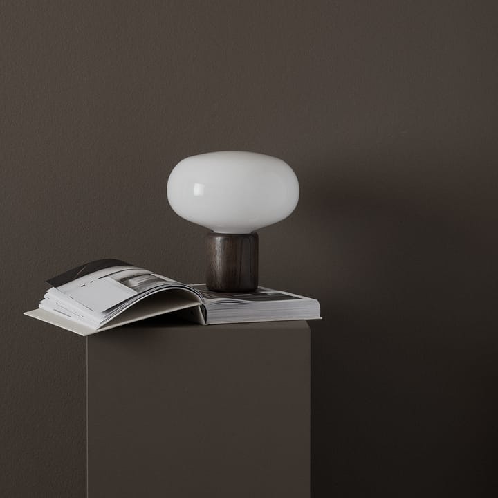 Karl-Johan bordlampe, Smoked oak/White opal glass New Works