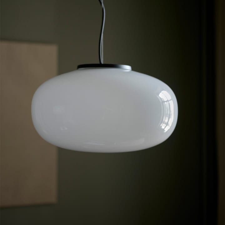 Karl-Johan Large pendel Ø40 cm, opalhvid New Works