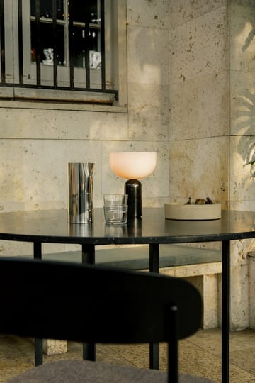 Kizu bærbar bordlampe - Black marble - New Works