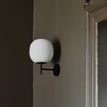 Lantern væglampe small - Frosted white opal glass - New Works