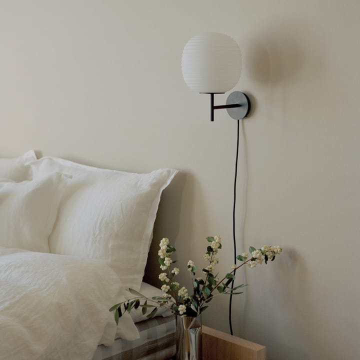 Lantern væglampe small, Frosted white opal glass New Works