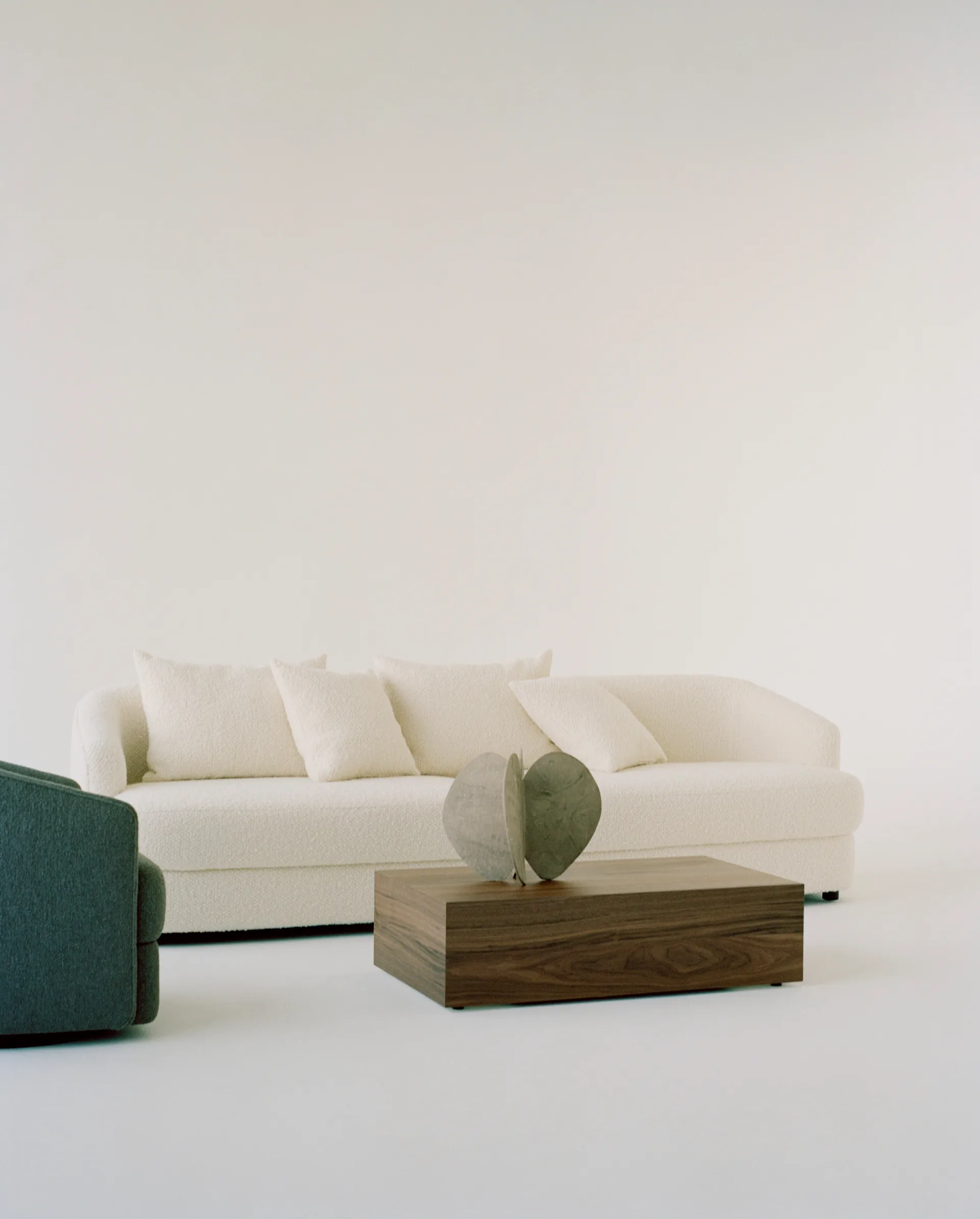 Mass High sofabord 103x60x27 cm, Walnut New Works