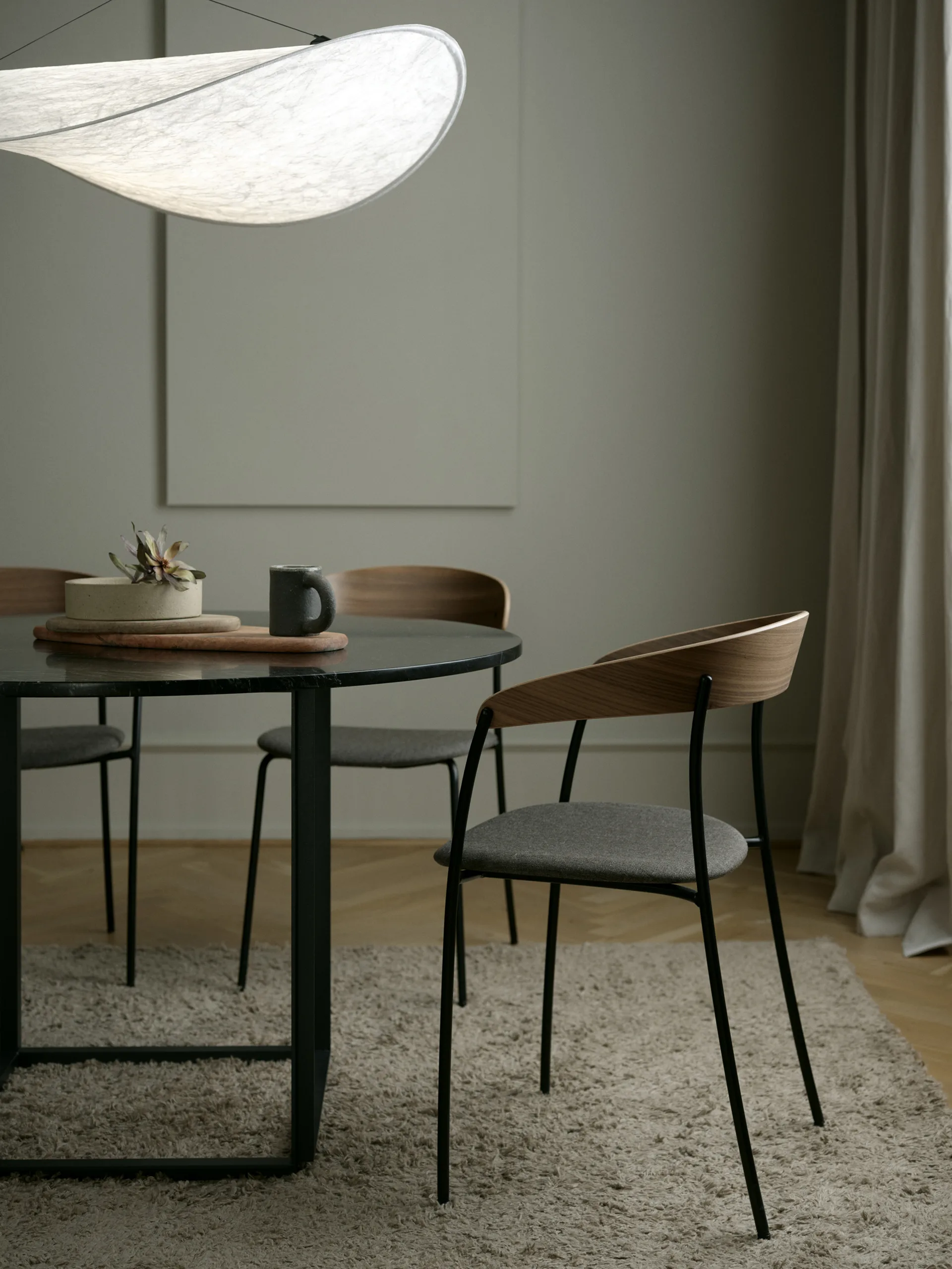 Missing armstol, Valnød-Molly 2 170 New Works