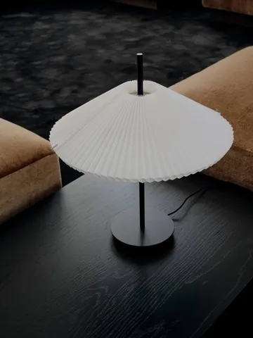 Nebra bordlampe - White (hvid) - New Works