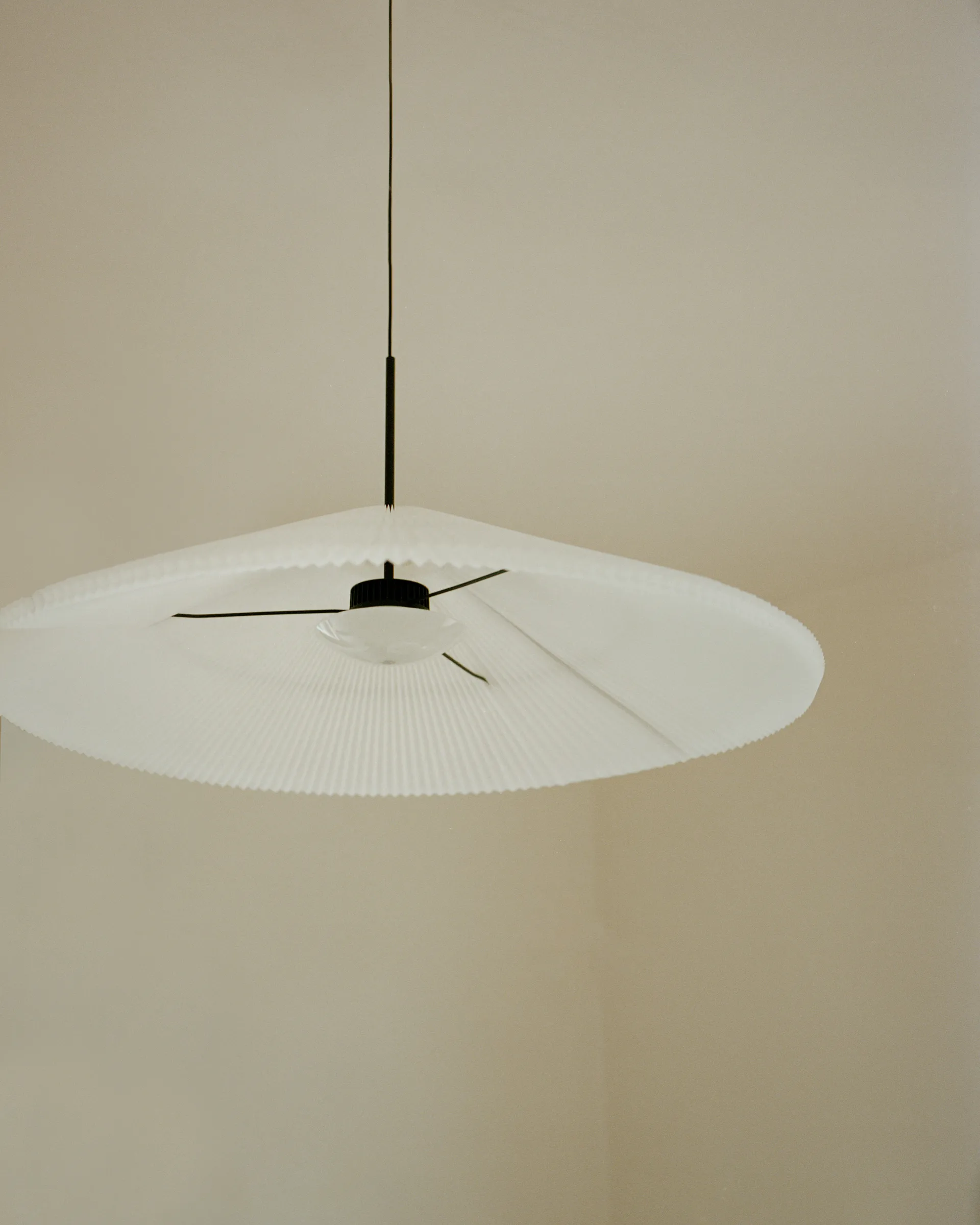 Nebra Large loftlampe Ø50-90 cm, White New Works
