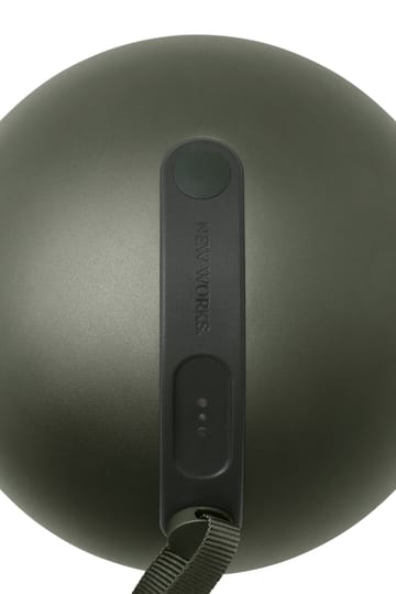 Sphere bærbar lampe - Deep green - New Works