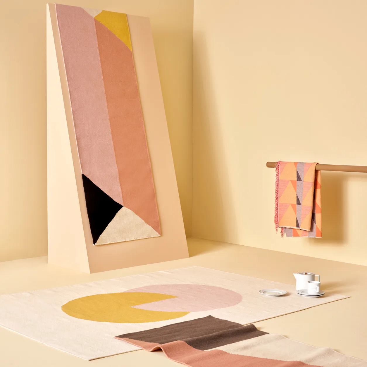 Circles blocks kelimtæppe pink, 170x240 cm NJRD