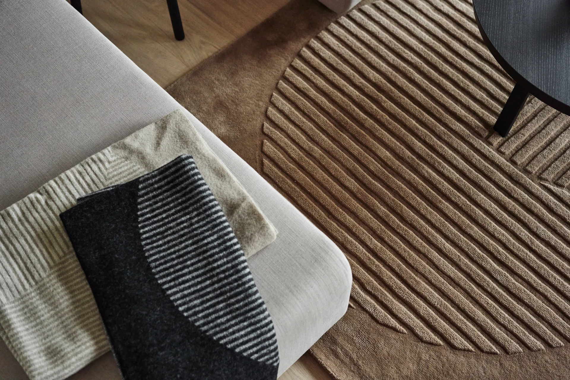 Levels uldtæppe circles beige, 170x240 cm NJRD