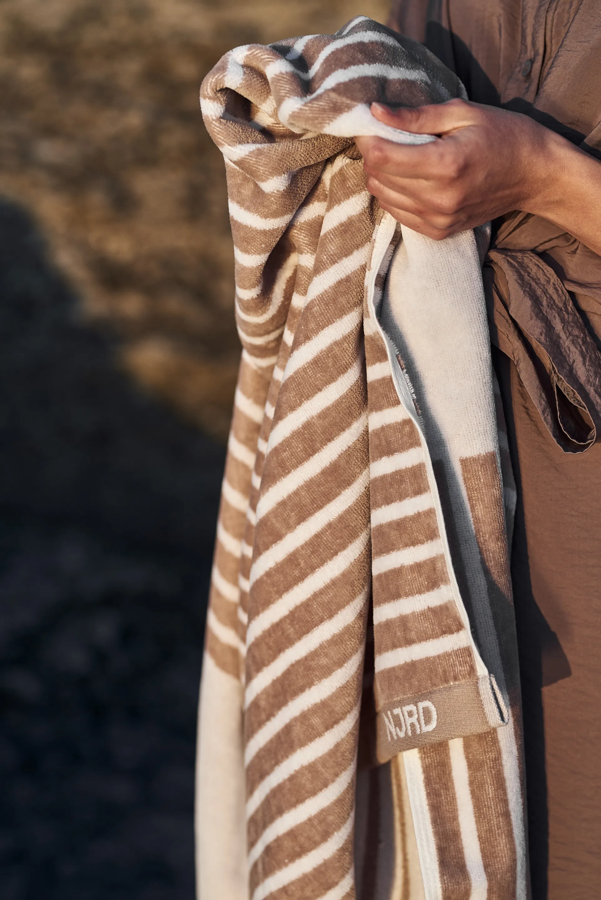 Stripes badehåndklæde 70x140 cm , Beige NJRD