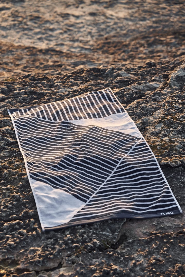 Stripes badehåndklæde 70x140 cm , Blå NJRD