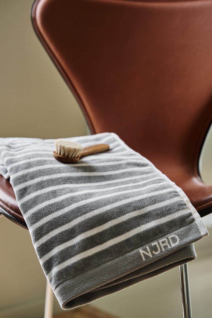 Stripes badehåndklæde 70x140 cm , Grå NJRD