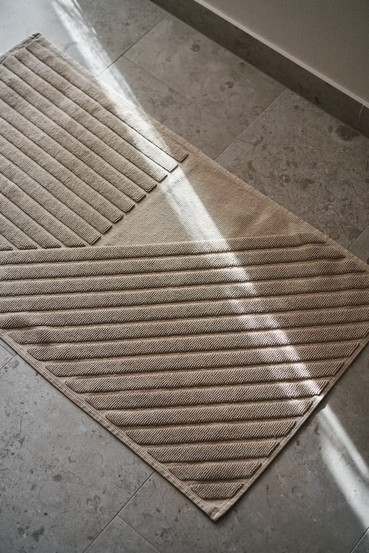 Stripes bademåtte 50x90 cm, Beige NJRD