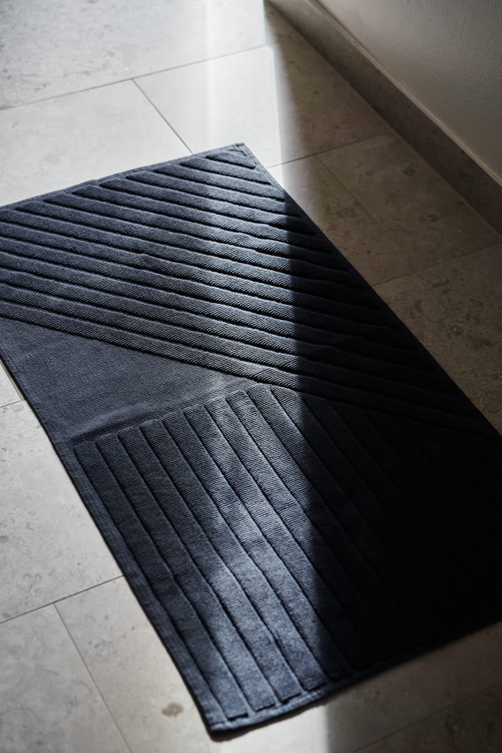 Stripes bademåtte 50x90 cm, Blå NJRD