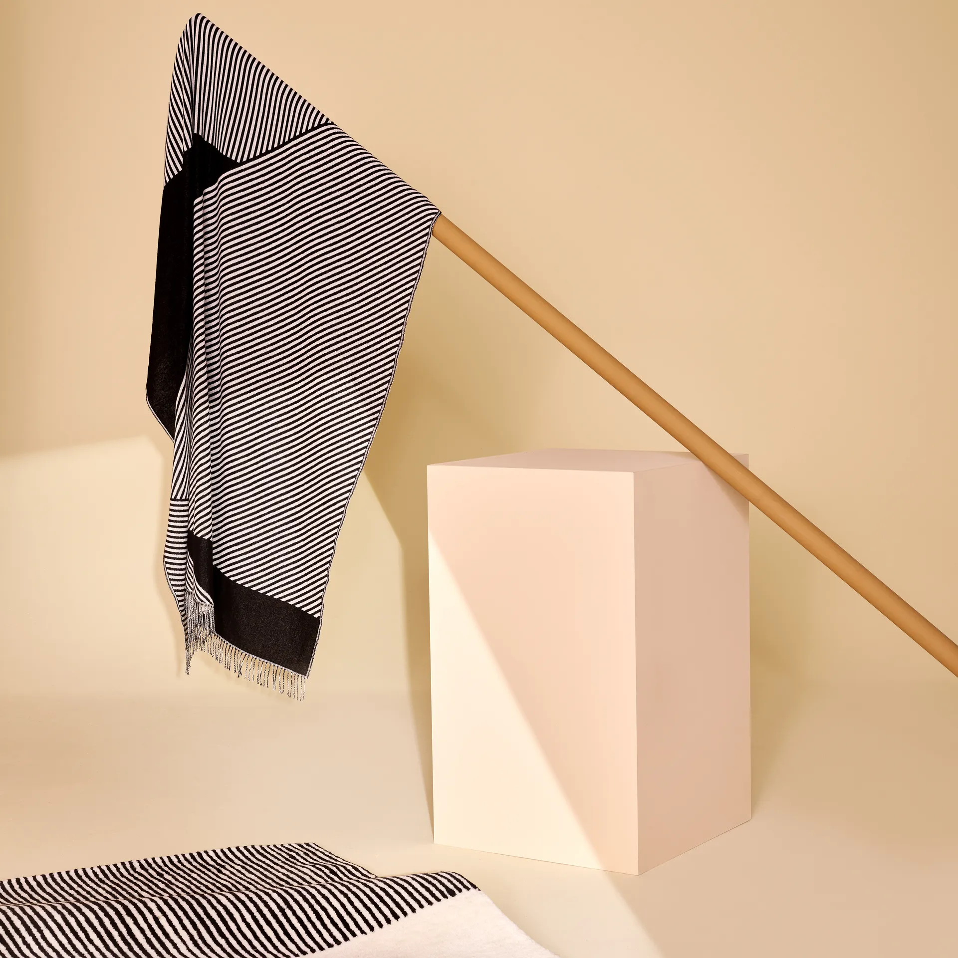 Stripes bomuldsplaid, sort NJRD