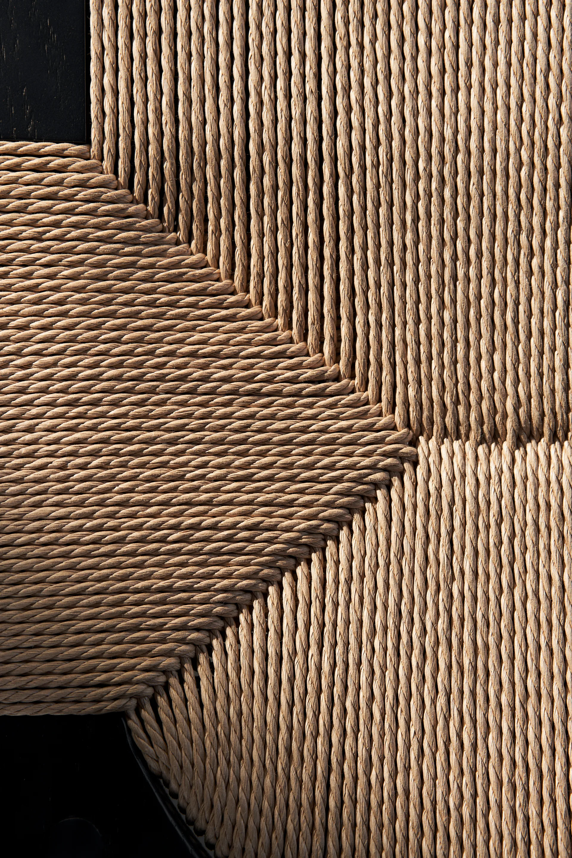 VIOR spisestol med fletsæde, Sortlakeret eg-natur NJRD